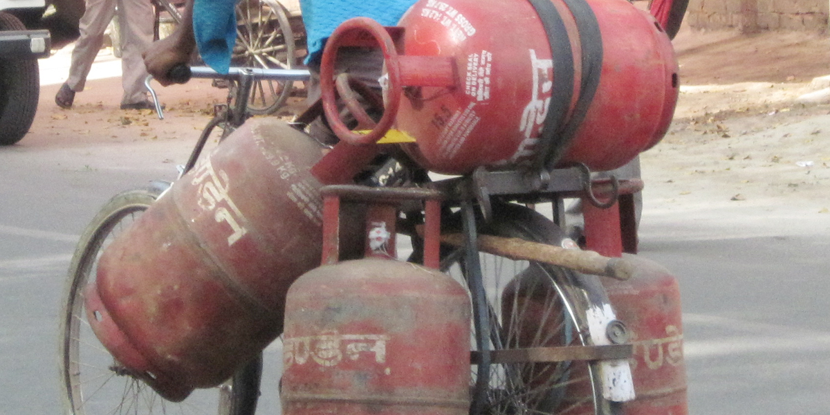 gas cylinder delivery boy insurance cover