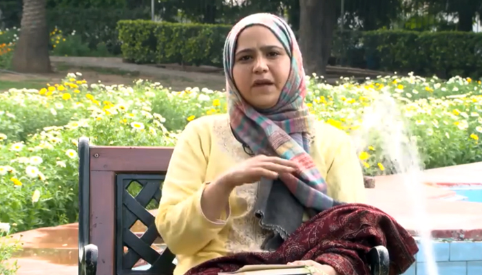 arifa from kashmir-takes on-pm modis social media accounts