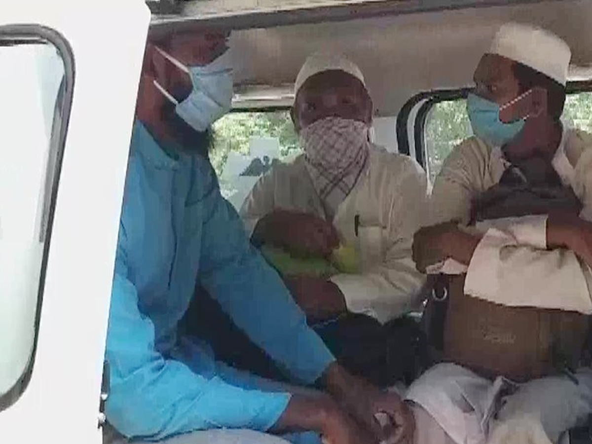 कोरोना योद्धाओं के काम मे