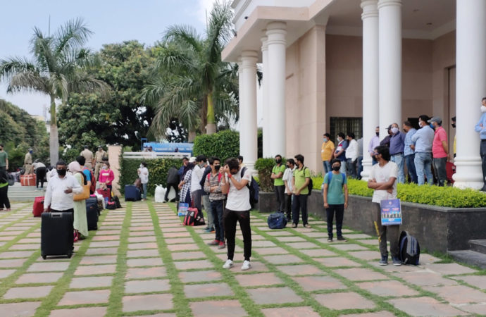 देश भर में फंसे उत्तराखंडी लौट सकेंगे घर, नोडल अधिकारी तय, यहां देखें ई-पास की डिटेल