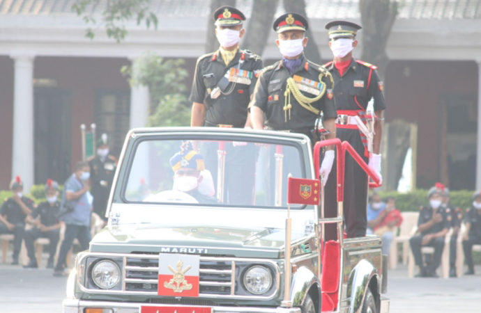 आईएमए में कमांडेंट परेड का आयोजन, भारतीय सेना का हिस्सा बनेंगे 333 युवा अफसर
