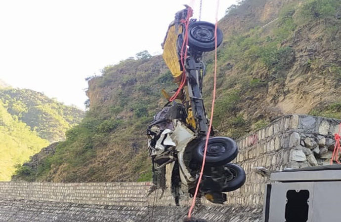 टिहरी झील हादसाः पल भर में शादी वाले घर में पसरा मौत का मातम, दो की मौत, दो लापता