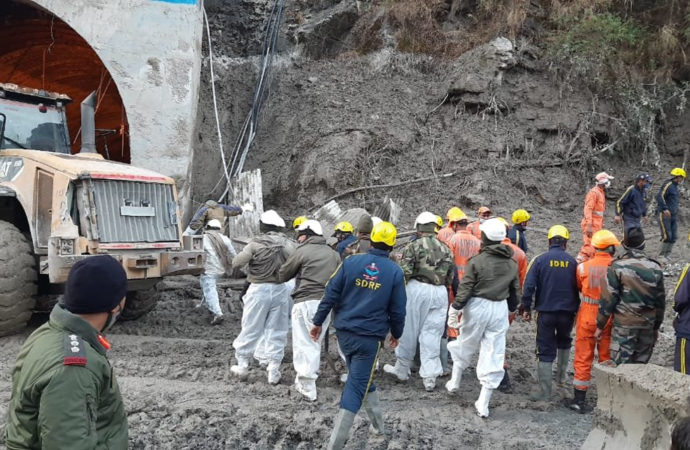 चमोली आपदाः सीएम त्रिवेंद्र राहत कार्यों की निगरानी को फिर पहुंचे जोशीमठ, 20 करोड़ रुपये जारी