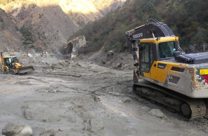 #Chamoli आपदा: सैलाब गुजर गया, पीछे छूटे रूह कंपा देने वाले तबाही के निशान