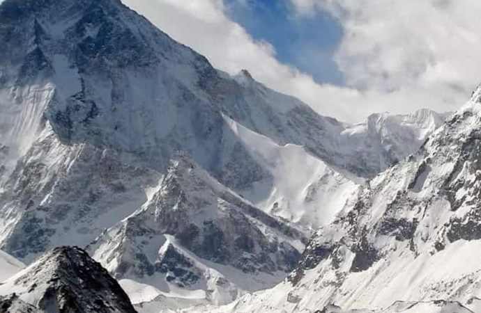 उत्तराखंड के चमोली में भारत-चीन सीमा के पास टूटा ग्लेशियर, सरकार ने जारी किया अलर्ट