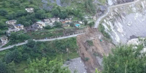 आह! दरक रहे रैणी से गौरा देवी की ‘स्मृतियों का विस्थापन’