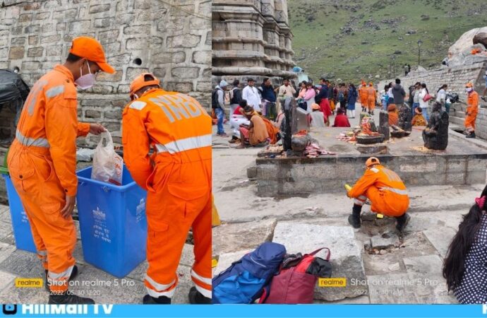 केदारनाथ मंदिर में चलाया गया सफ़ाई अभियान