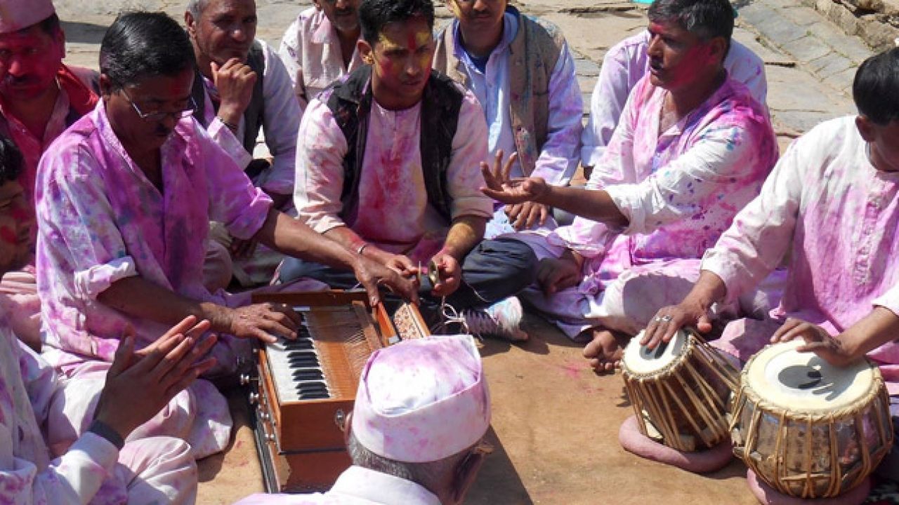 गूंजने लगी बैठकी होली की स्वरलहरियां