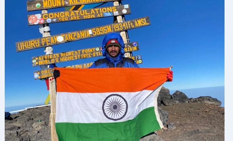 Vijay hoisted the tricolour on the highest peak of Africa