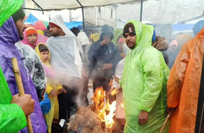 केदारनाथ यात्रा के दौरान खराब मौसम में यात्रियों का रखा जा रहा है पूरा ख्याल