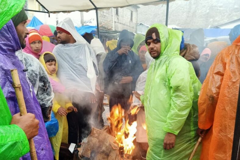 केदारनाथ यात्रा के दौरान खराब मौसम में यात्रियों का रखा जा रहा है पूरा ख्याल