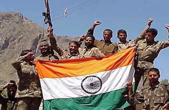 कारगिल विजय दिवस की पूर्व संध्या पर सीएम धामी ने शहीदों को किया याद