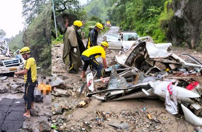 उत्तरकाशी में भटवारी ने पास गंगोत्री राजमार्ग पर भूस्खलन होने से 4 यात्रियों की मौत