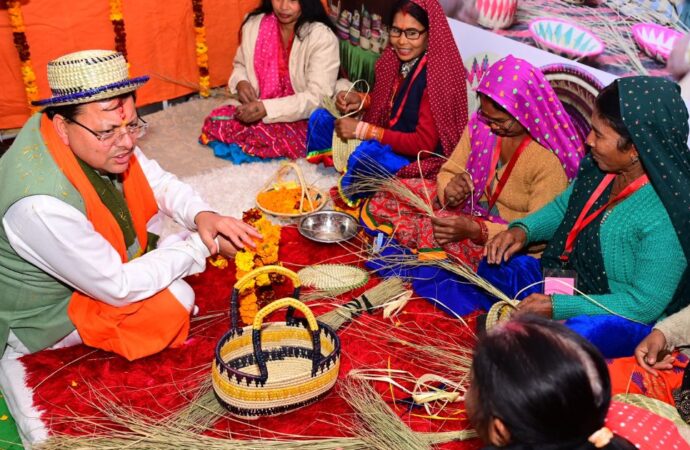 मातृ शक्ति के सहयोग के बिना किसी भी समाज अथवा राष्ट्र का संपूर्ण विकास नहीं हो सकता – सीएम धामी