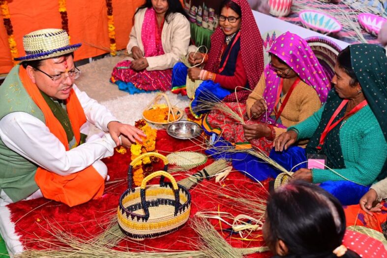 मातृ शक्ति के सहयोग के बिना किसी भी समाज अथवा राष्ट्र का संपूर्ण विकास नहीं हो सकता – सीएम धामी