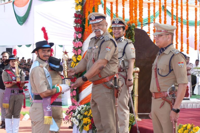 उत्तराखंड पुलिस के 171 जवानों को अपर पुलिस महानिदेशक अमित सिन्हा ने दिलाई शपथ