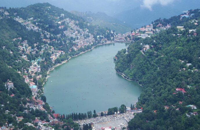 नैनीताल के अस्तित्व पर खतरा, भूस्खलन ले लेगा शहर की जान