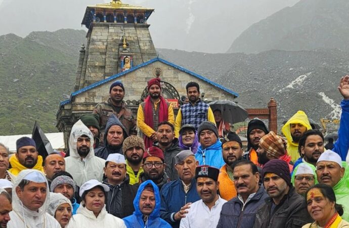 करन माहरा के नेतृत्व में श्री केदारनाथ धाम की यात्रा सकुशल सम्पन्न