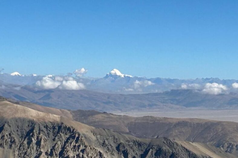 नवरात्रि के पहले दिन भारत की भूमि से शुरू हुए कैलाश पर्वत के पवित्र दर्शन, 5 सदस्यीय दल ने लिपुलेख पहाड़ियों से किए दर्शन