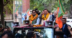 सीएम धामी ने दिल्ली कैंट विधानसभा क्षेत्र में किया भव्य रोड-शो, बोले लुटेरों और भ्रष्टाचारियों की सरकार को उखाड़ फेंकेगी जनता