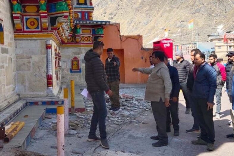 बद्रीनाथ धाम की तैयारियों को लेकर अपर जिलाधिकारी ने किया स्थलीय निरीक्षण