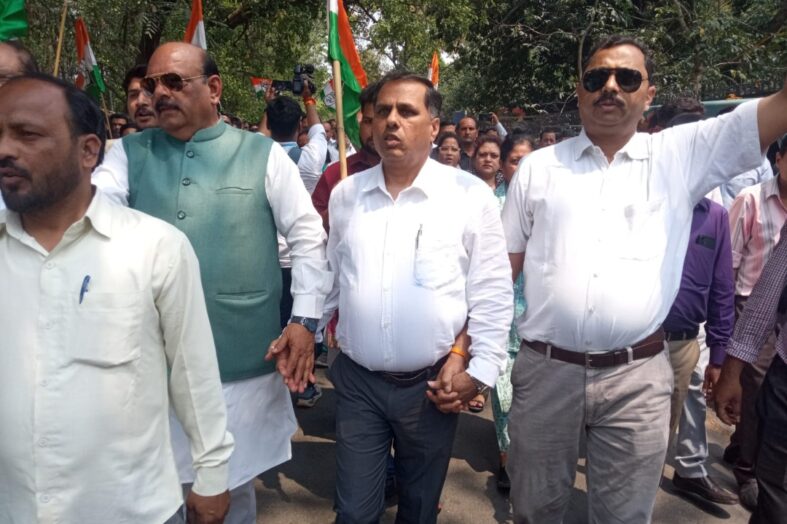 नेशनल हेराल्ड मामले में कांग्रेसियों ने किया ईडी कार्यालय पर प्रदर्शन