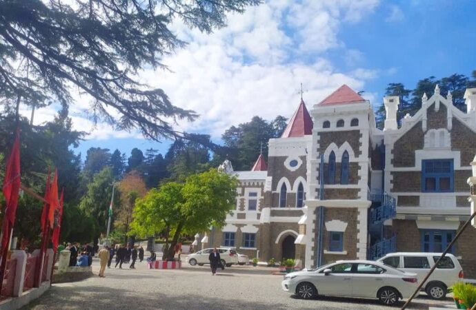 आईएएस धीराज गर्ब्याल पर लगे सरकारी धन के दुरुपयोग मामले में हाईकोर्ट में सुनवाई