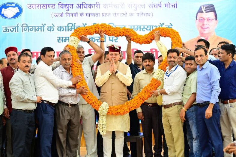 उत्तराखण्ड को पॉवर सरप्लस राज्य बनाने के लिए सबको समन्वय के साथ आगे बढ़ना होगाः धामी