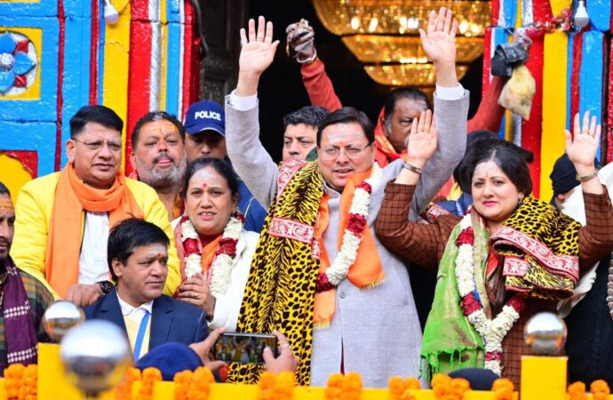 विधि-विधान से खुले ग्यारहवें ज्योर्तिलिंग श्री केदारनाथ धाम के कपाट, सीएम धामी रहे मौजूद