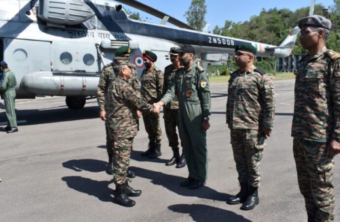 सीडीएस जनरल अनिल चौहान ने उभरते खतरों से निपटने हेतु तीनों सेनाओं में निरंतर सतर्कता एवं एकजुटता पर दिया जोर