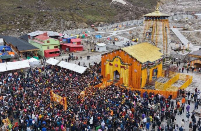 भगवान केदारनाथ की पंचमुखी उत्सव डोली पहुंची श्री केदारनाथ धाम, हजारों की संख्या में पहुंचे श्रद्धालु