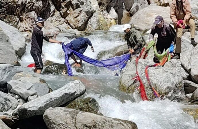 क्या मां यमुना अपने ही उद्गम पर प्रदूषण से व्यथित हैं?