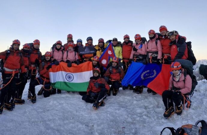 उत्तराखण्ड के तीन एनसीसी कैडेट्स ने माउंट एवरेस्ट पर सफलतापूर्वक की चढाई