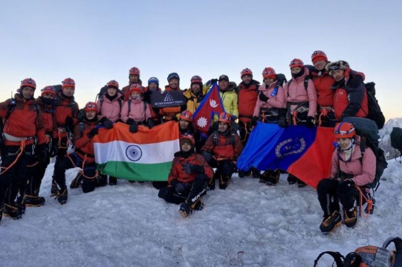 उत्तराखण्ड के तीन एनसीसी कैडेट्स ने माउंट एवरेस्ट पर सफलतापूर्वक की चढाई
