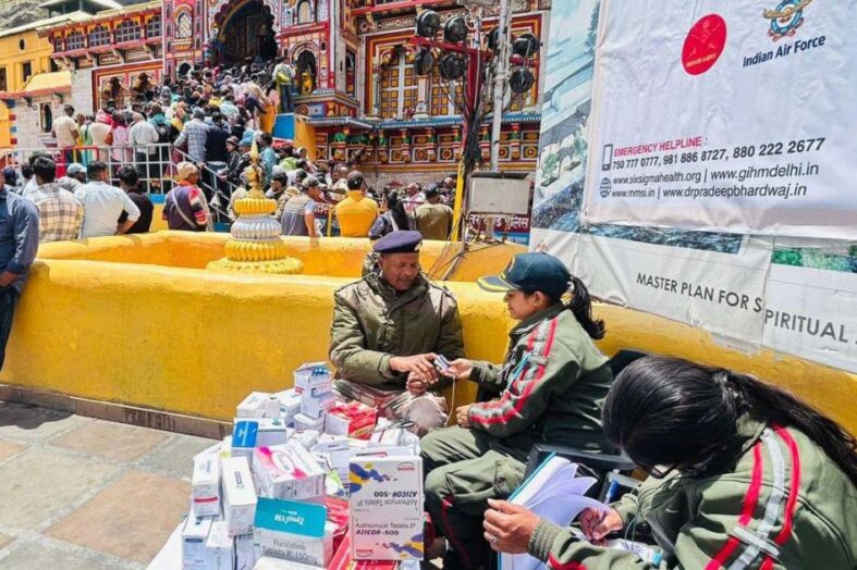 बदरीनाथ धाम में सिक्स सिग्मा ने मेडिकल सेंटर और एसीएलएस एम्बुलेंस का हुआ उद्घाटन