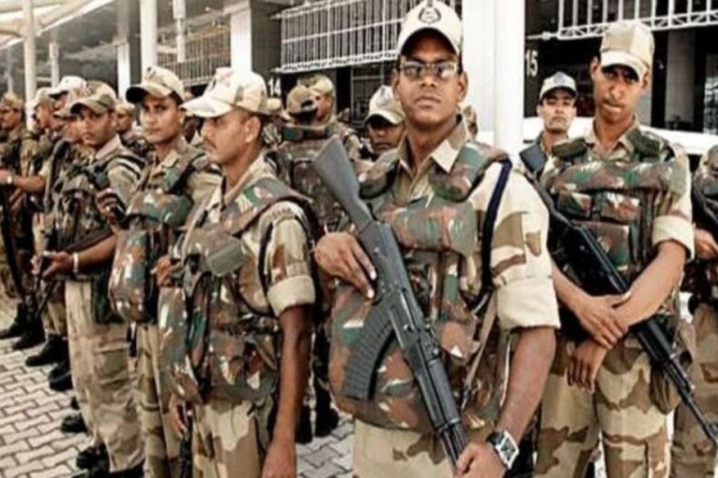 CAPFs और असम राइफल्स के अधिकारी पद से नीचे के कार्मिकों को मिलेगा Honorary Rank