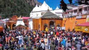 बच्ची से दुष्कर्म की घटना के बाद देर रात तक बवाल