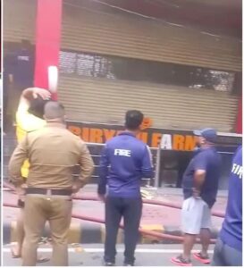 लेडीज कपडे के शोरूम में लगी भीषण आग, लाखों का नुकसान हल्द्वानी