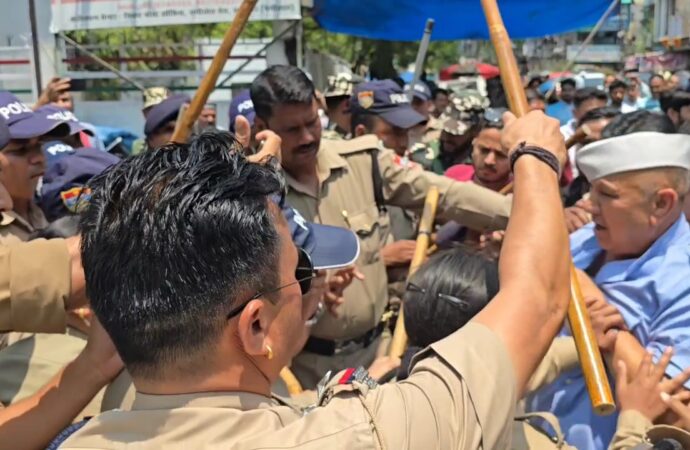 फिर पार्टी कार्यालय को लेकर बवाल, कांग्रेसियों की पुलिस से झड़प