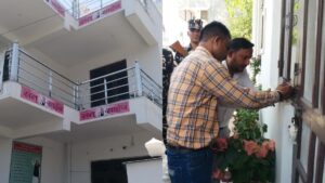 भारी सुरक्षा के बीच बाबा रामपाल का आश्रम सील