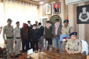 स्नान घाटों पर चोरी करने वाले अंतर्राजीय गिरोह के छह सदस्य गिरफ्तार