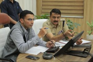 सड़क सुरक्षा समिति चुन-चुन कर सड़क दुर्घटना कारकों का कर रही सफायाः सीएम
