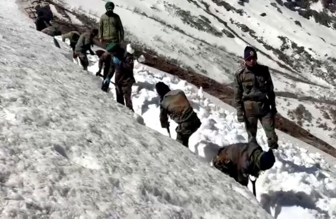 सिक्खों के विश्व प्रसिद्ध धाम हेमकुड साहिब के 25 मई को खुलेंगे कपाट