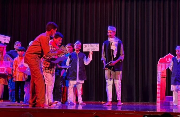 नन्हे बच्चों के अभिनय से जीवंत हुई उत्तराखंड की रक्तहीन क्रांति