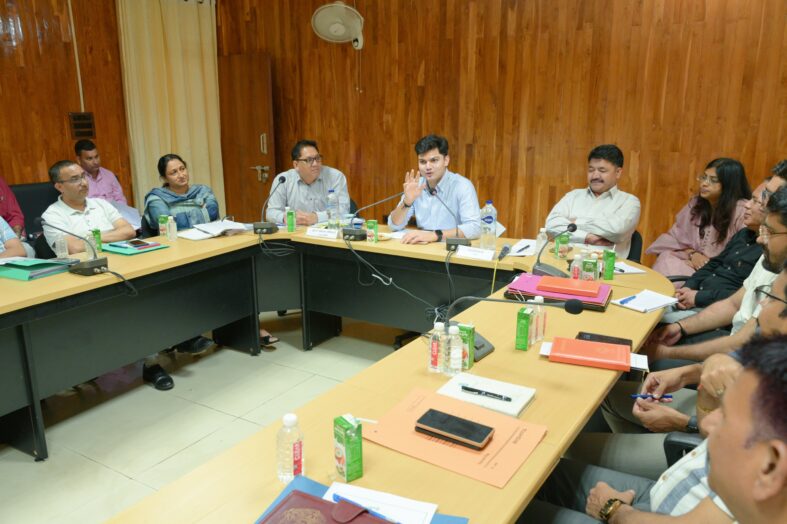 आपदाओं से निपटने को लेकर अलर्ट मोड पर रहें अधिकारीः जैन