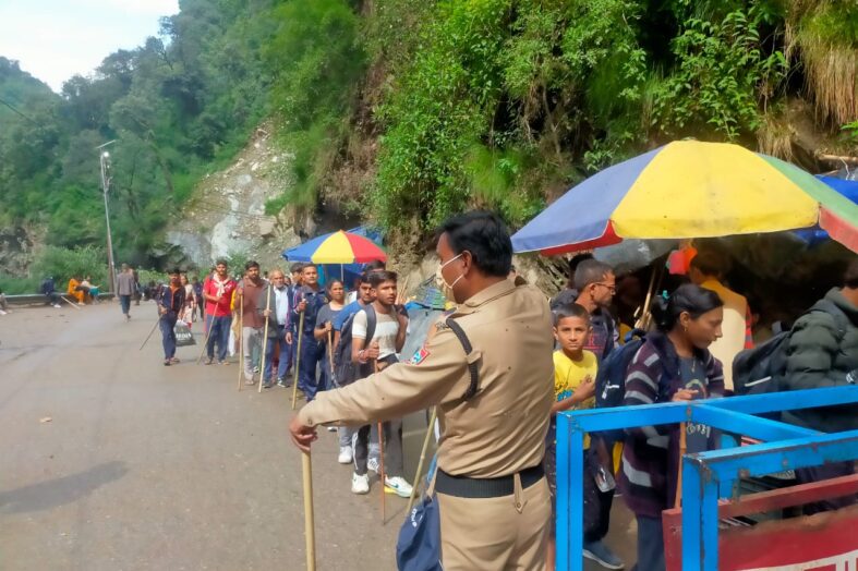 सोनप्रयाग से केदारनाथ धाम जाने वाली पैदल यात्रा का हो रहा विधिवत संचालन