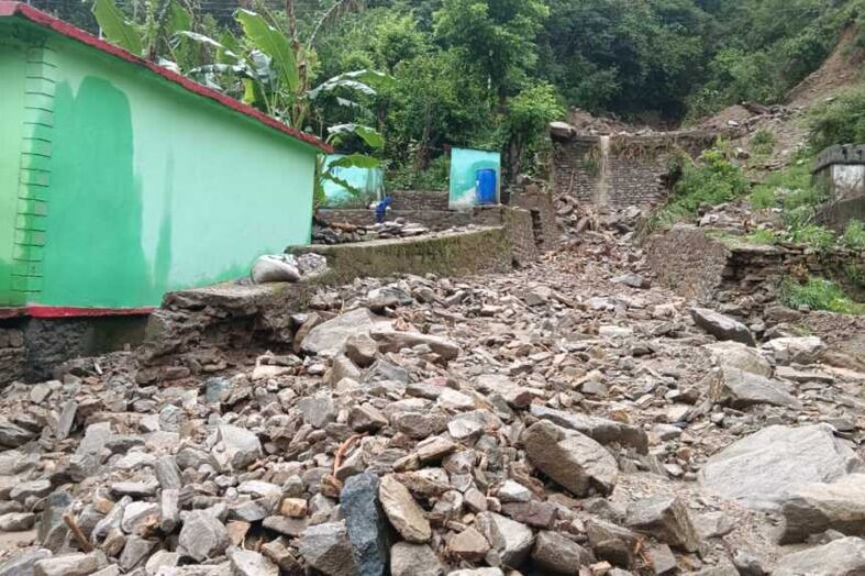 नंदप्रयाग के थिरपाक गांव में बरसाती नाले में मचाया कहर