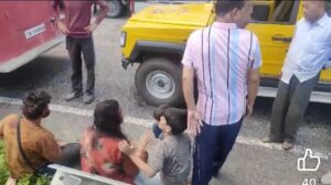 रुद्रप्रयाग में अलकनंदा में गिरी बस, 3 की मौत, 9 लापता, 20 लोग थे सवार