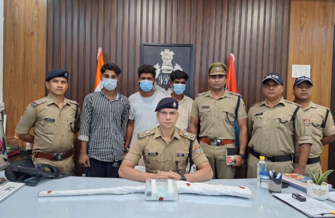 हत्या की नियत से फायरिंग करने वाले 3 गिरफ्तार