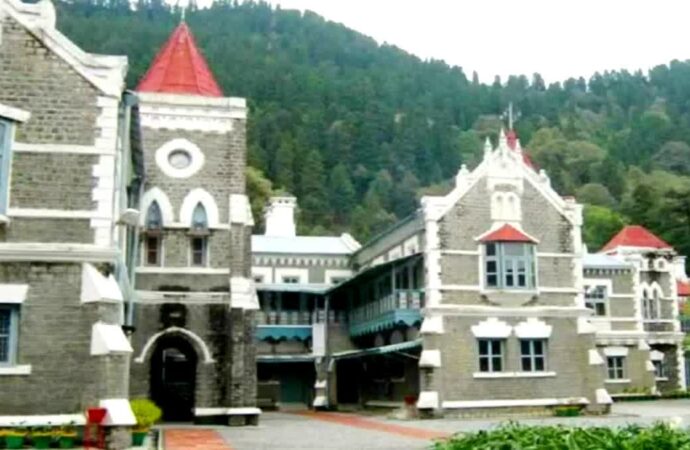 पंचायत चुनाव पर से नहीं हटा स्टे, कल होगी सभी मामलों पर सुनवाई